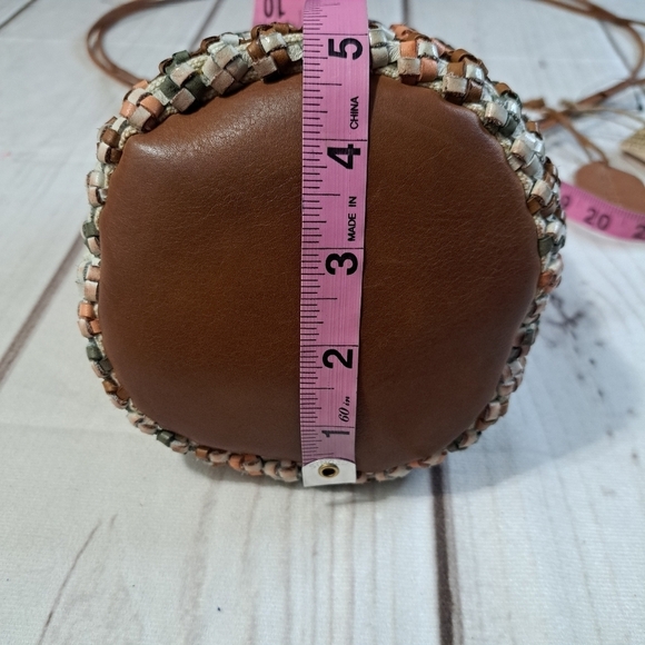 Handcrafted in India Genuine Leather Bucket Bag Purse - Picture 3 of 9